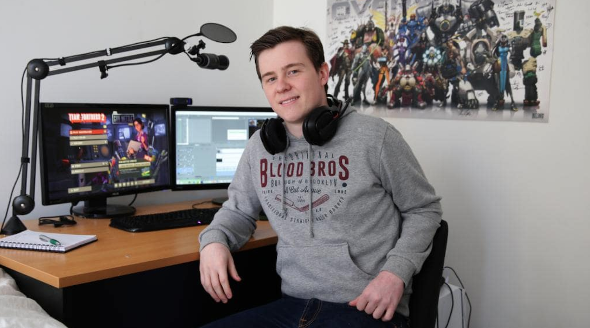 The Sydney Gaming Mansion Home To 5 Expert Young Gamers Making Bank