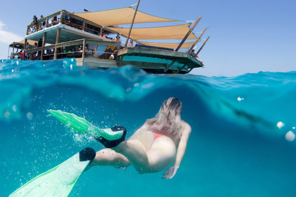Cloud 9 Fiji Is The Floating Day Club From Your Wildest Tropical Dreams