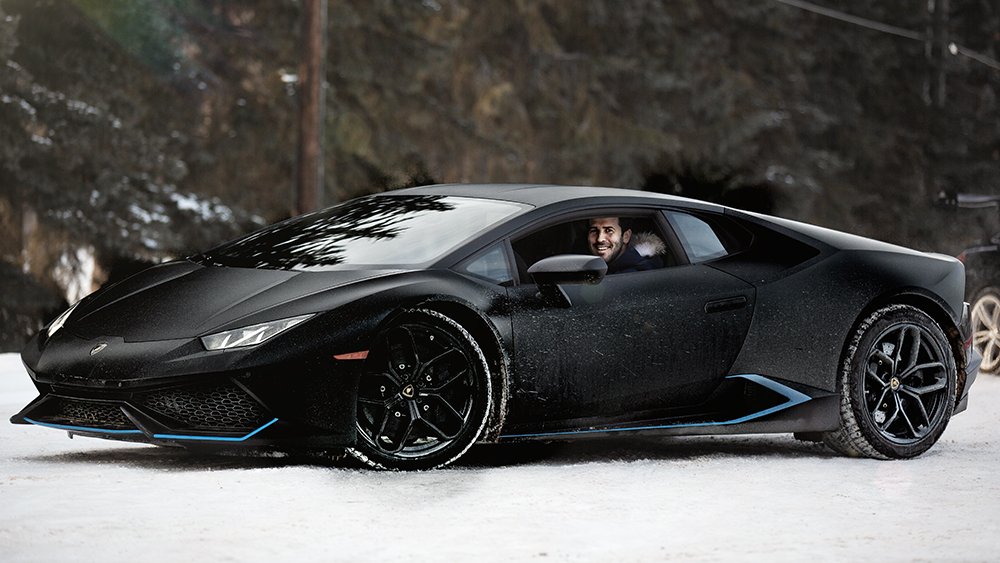 Watch Canadian Mad Man Tear Up Snow In His Lamborghini Huracán