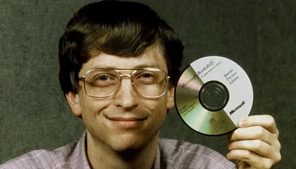 Bill Gates Made 15 Predictions Back In 1999 – Here’s How Many Came True