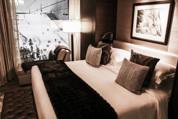 Dubai’s Kempinski Hotel Has 3-Storey Luxury Ski Chalets Hiding In The Desert