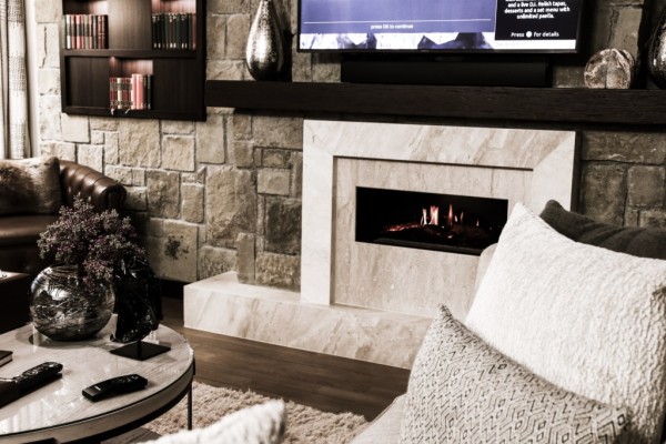 Dubai’s Kempinski Hotel Has 3-Storey Luxury Ski Chalets Hiding In The Desert