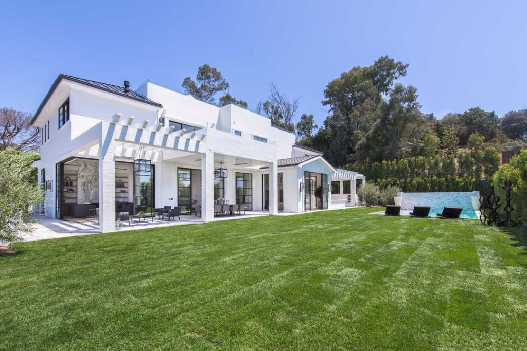 Inside LeBron James’s New $30 Million Los Angeles Pad