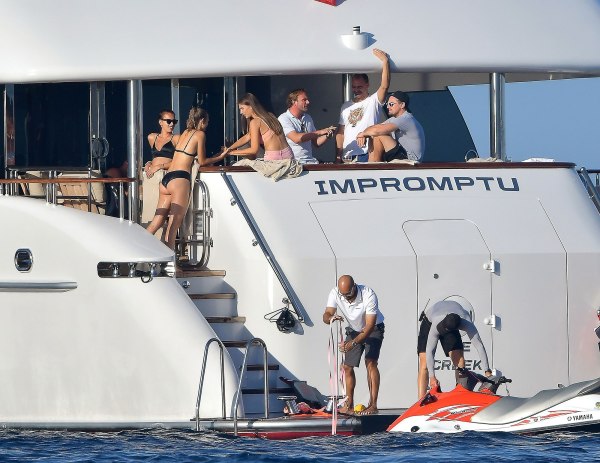 Leonardo DiCaprio Rescues A Man Stranded In The Caribbean Sea For 11-Hours