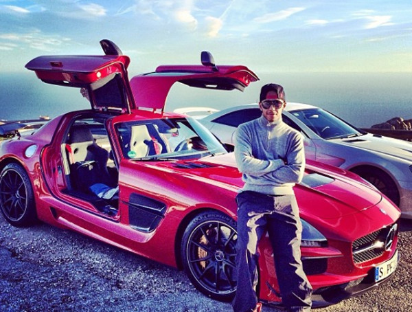 lewis hamilton mustang