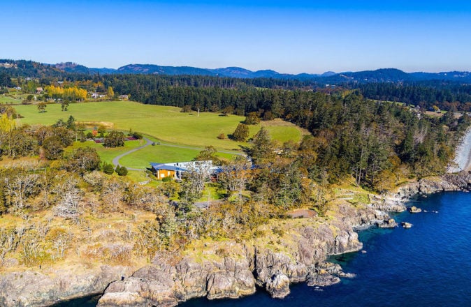 Metchosin House On Vancouver Island Is The Canadian Dream