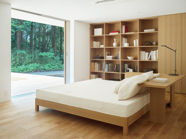 Muji&#8217;s &#8216;Yō no Ie&#8217; House Is Pre-Built Minimalism At Its Finest