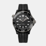 A clock in the middle of a watch