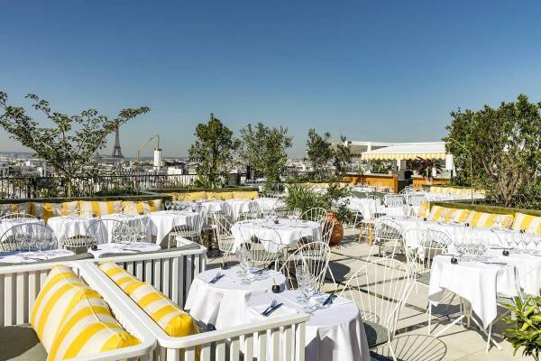 Paris&#8217; Coolest Rooftop Bars With A View