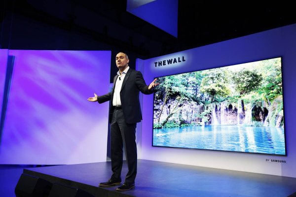 Samsung Aptly Names Its 3.7-Metre TV: &#8220;The Wall&#8221;