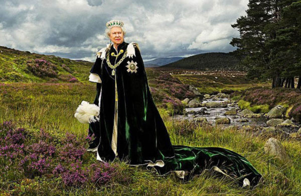 The 10 Best Photos Of Queen Elizabeth