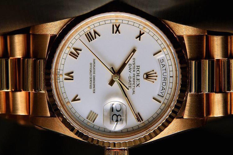 How To Tell If Your Luxury Watch Is A Fake