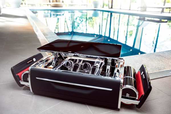 The Rolls-Royce Champagne Chest Will Level Up Your Picnic Game