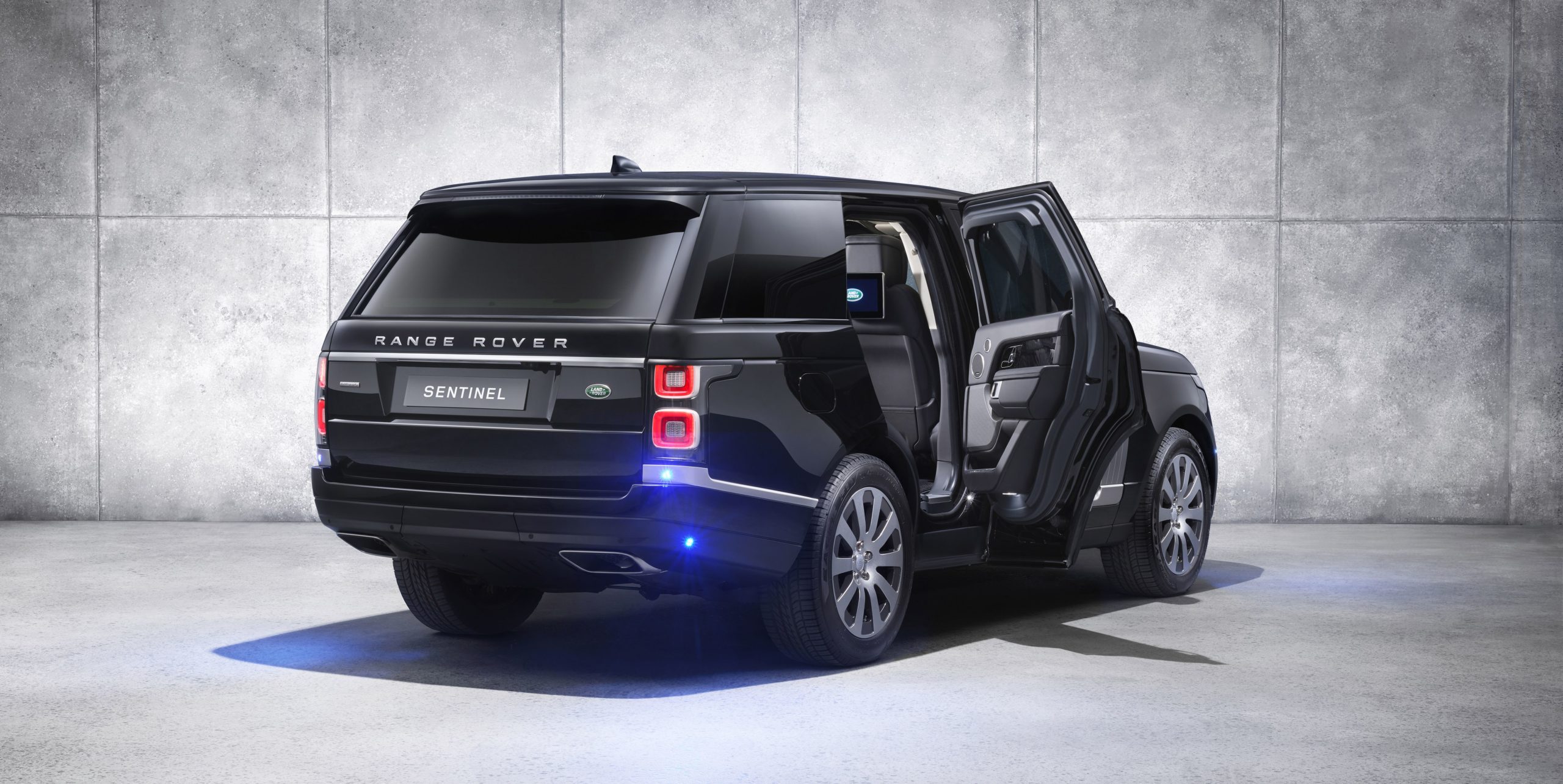 The Armoured Range Rover Sentinel Is One Hefty Beast