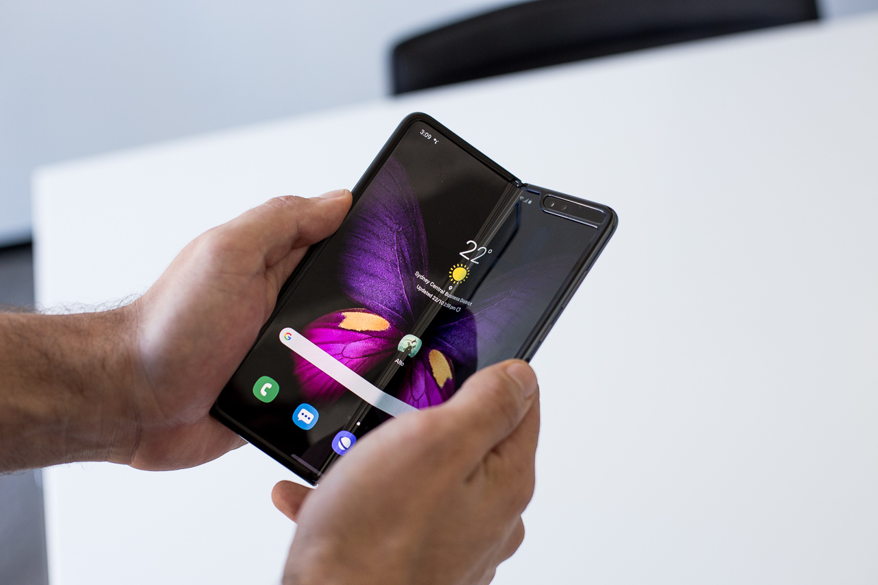 youtube galaxy fold