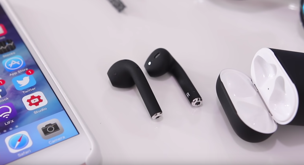 Apple&#8217;s &#8216;AirPods 2&#8217; May Be Confirmed In A Stealth Black