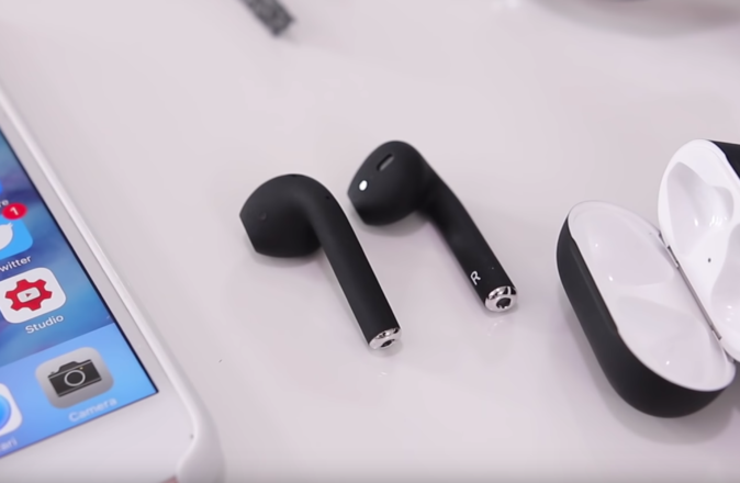 Apple&#8217;s &#8216;AirPods 2&#8217; May Be Confirmed In A Stealth Black
