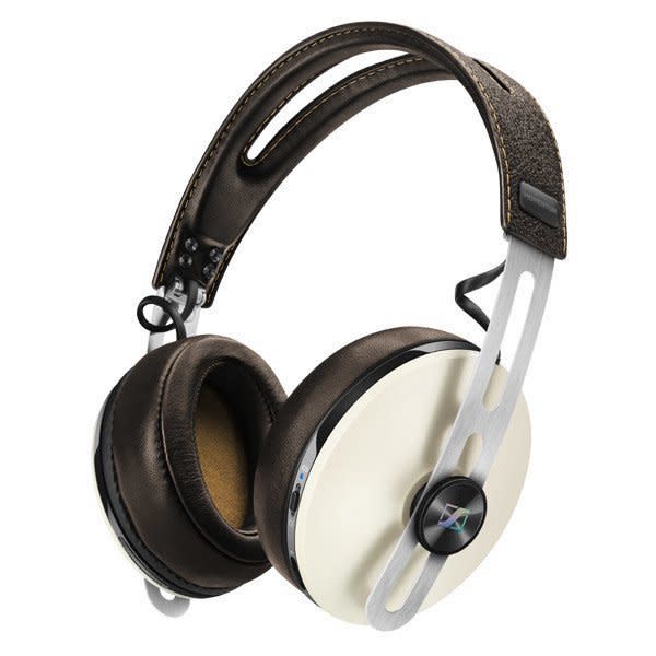 The Best Noise Cancelling Headphones For Frequent Flyers