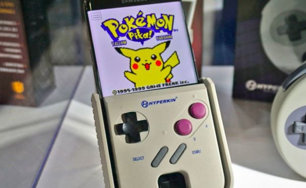 This Device Will Transform Your Smartphone Into A Game Boy