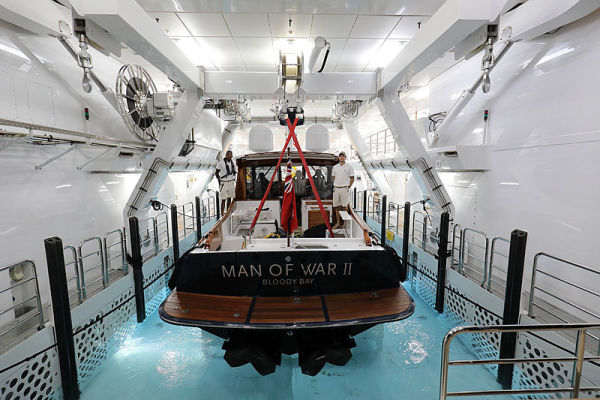 Awesome New Images From Inside Superyacht M/Y ‘Octopus’