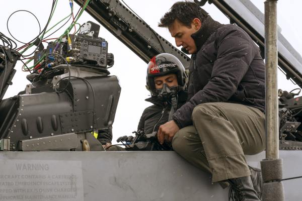 Behind-The-Scenes Clip Shows Tom Cruise&#8217;s Stuntwork In &#8216;Top Gun: Maverick&#8217;