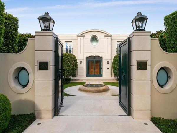 Sydney’s Vaucluse Trophy Home Sets $60m Price Guide