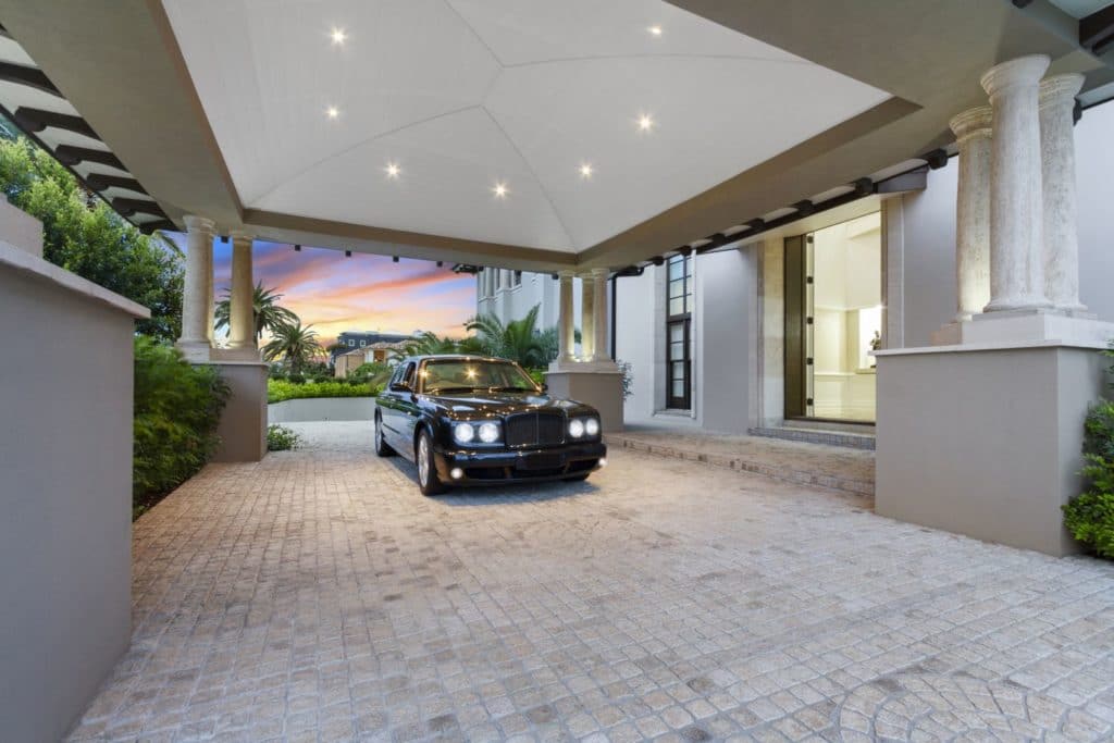 On The Market: 26-32 Knightsbridge Parade East Is A Monstrosity