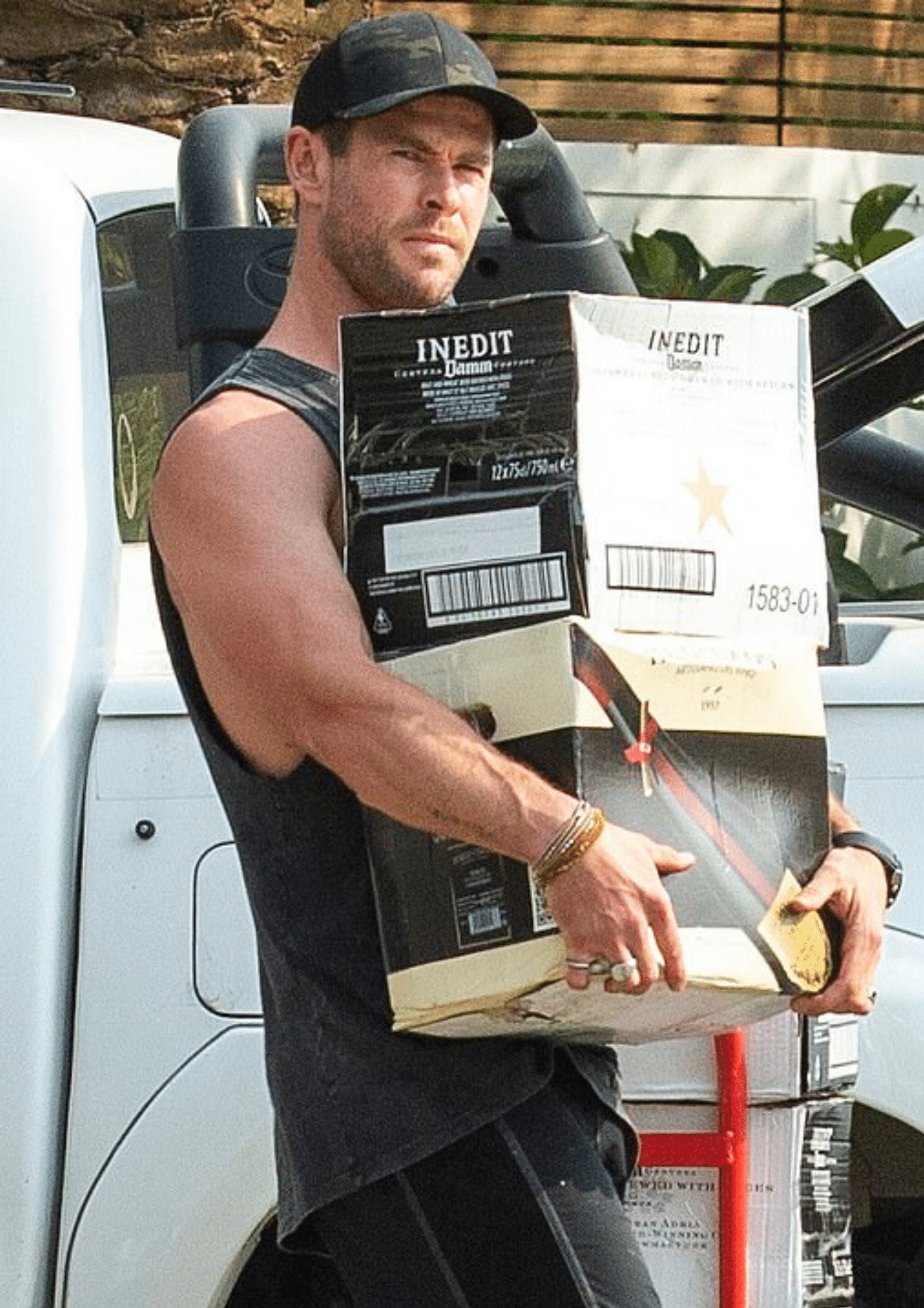 Chris Hemsworth beers
