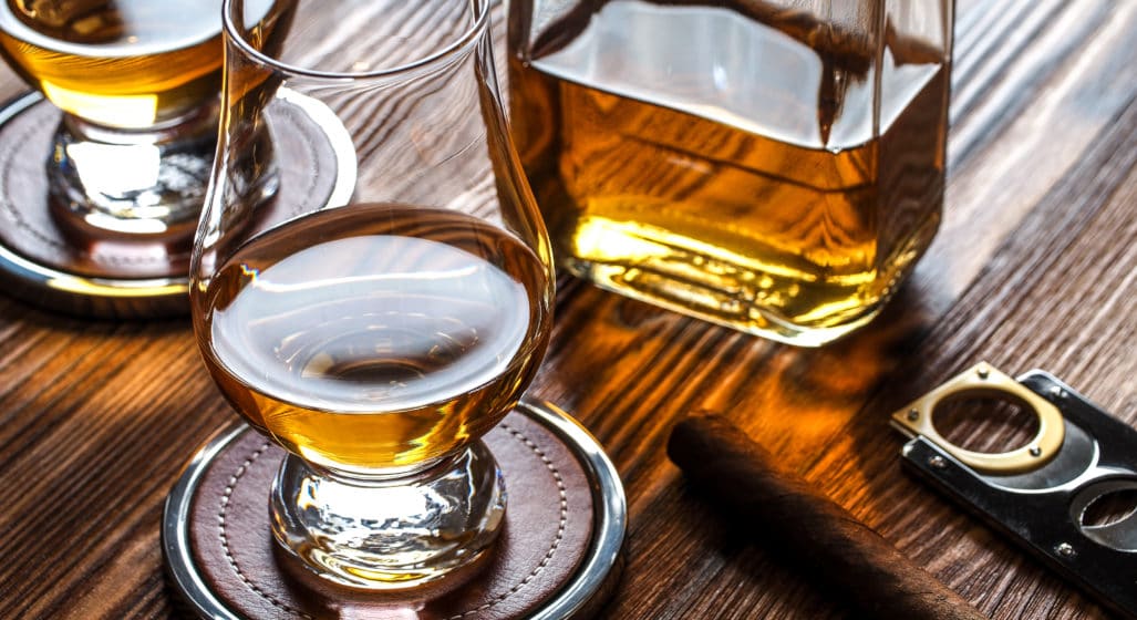 The 13 Best Whisky Glasses For 2022 [Brand &#038; Buyers Guide]