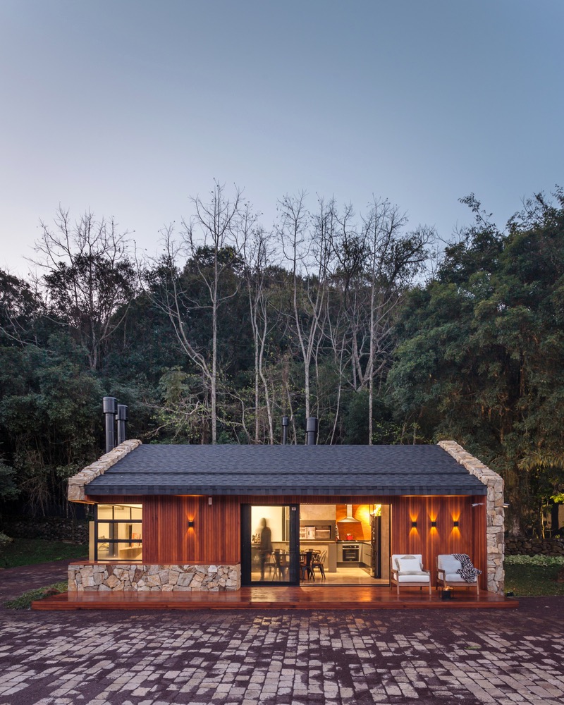 26 Year Old DJ Builds Sublime Lakeside Retreat In Brazil