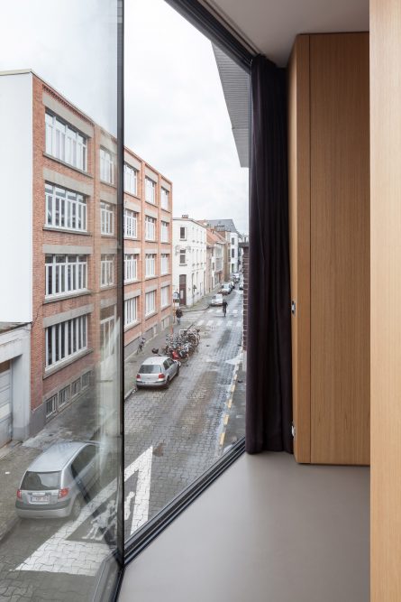 The Clean Lines Of Abeel House By Steven Vandenborre & Mias Sys