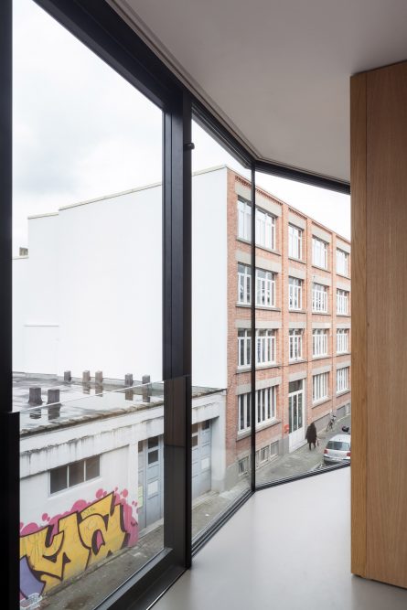 The Clean Lines Of Abeel House By Steven Vandenborre & Mias Sys