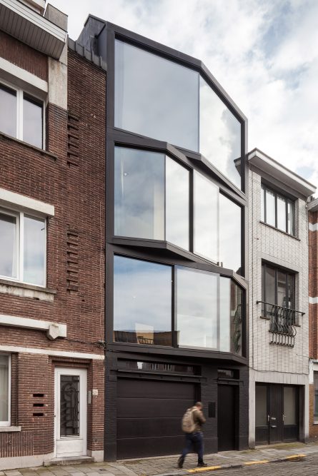 The Clean Lines Of Abeel House By Steven Vandenborre & Mias Sys