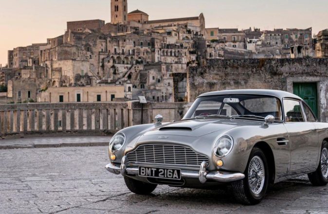 WATCH: James Bond Stunt Driver Tears It Up In The Aston Martin DB5