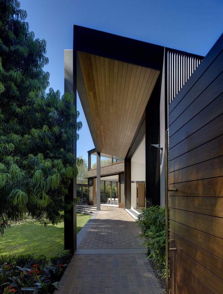 A Look Into The Serene Garden House By Tzannes Architects