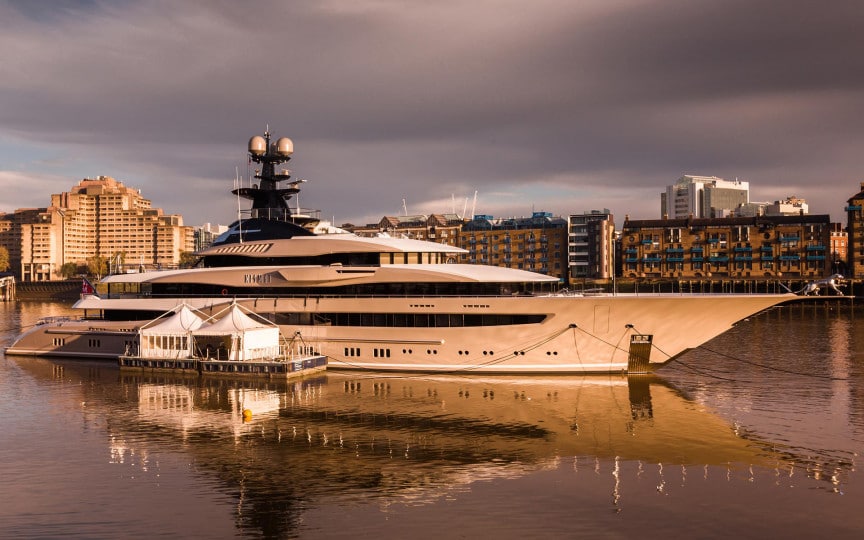Inside The Suitably Luxe 312′ Kismet Superyacht That’s Up For Sale