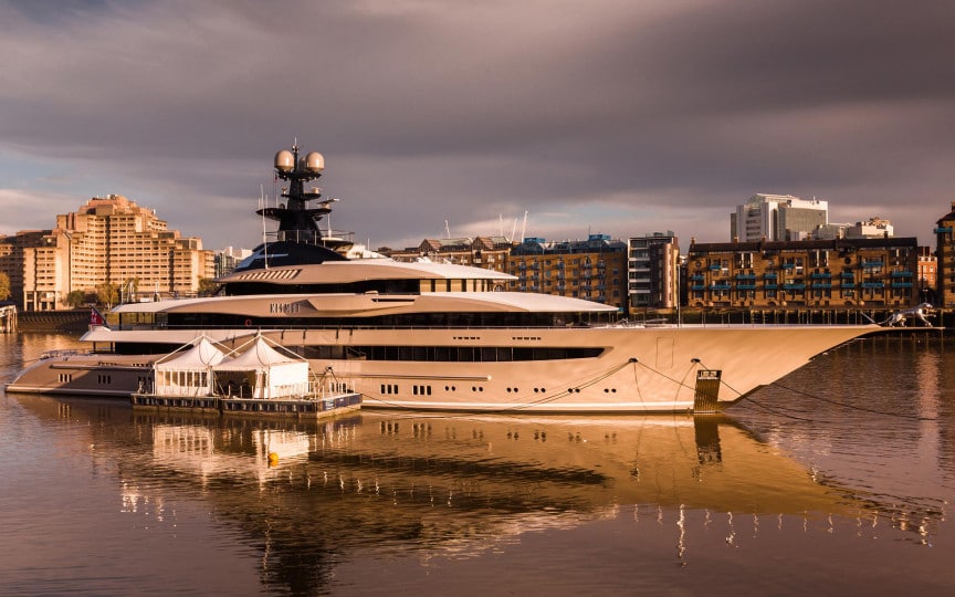 Inside The Suitably Luxe 312 Kismet Superyacht That S Up For Sale