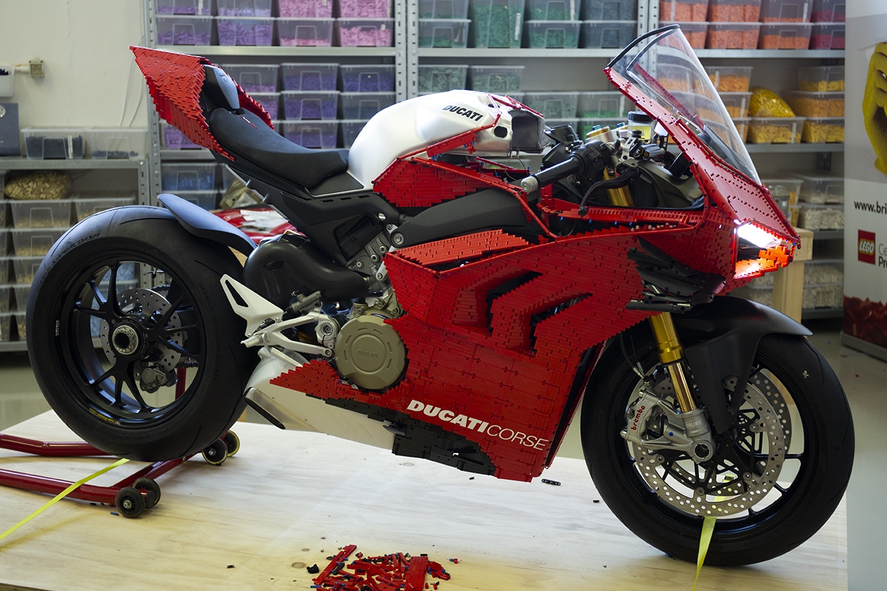 LEGO Technic Builds A Functioning Ducati Panigale V4
