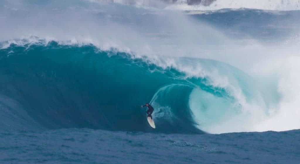 Watch Deadman S Big Wave Surfing In Sydney Boss Hunting