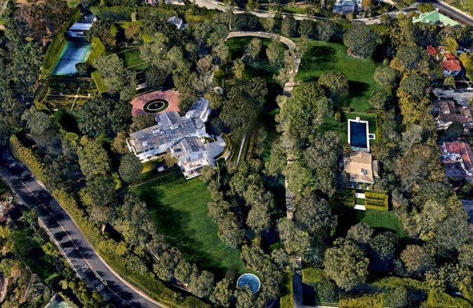 Jeff Bezos Quietly Bought The House Next Door For US$10 Million