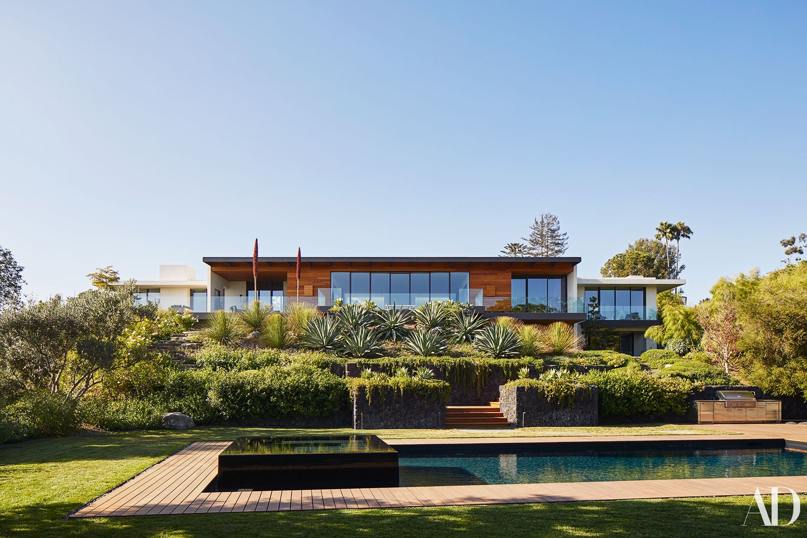 Inside The Tasteful Los Angeles House Of Jennifer Aniston