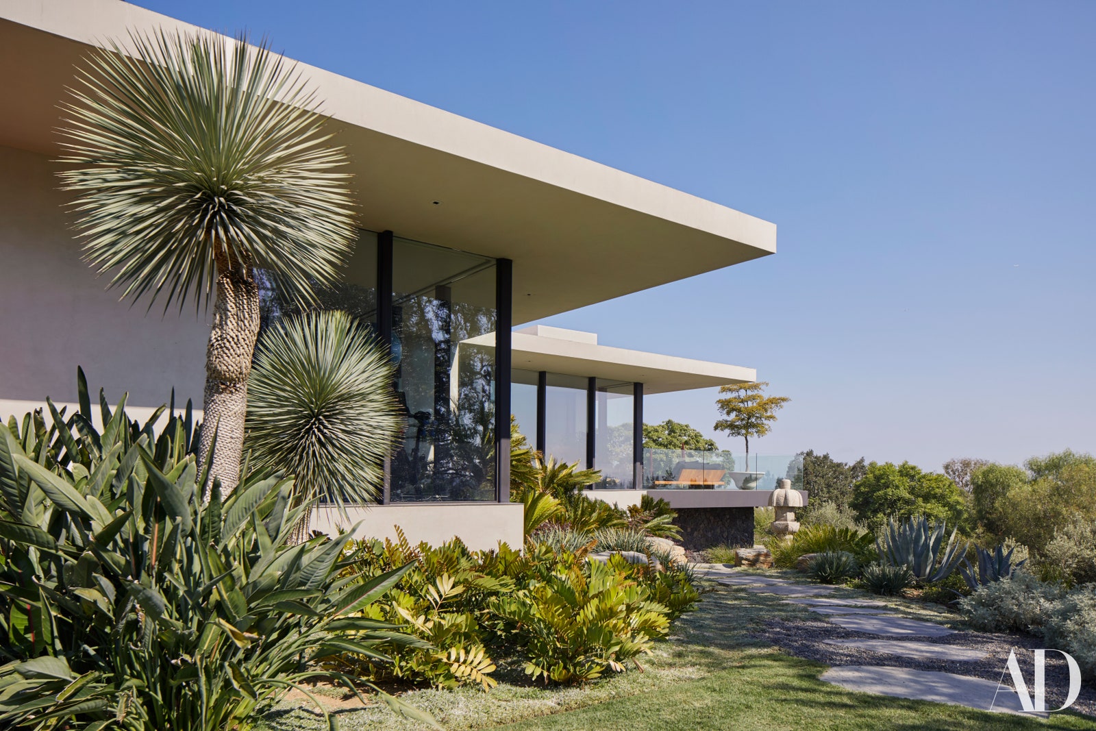 Inside The Tasteful Los Angeles House Of Jennifer Aniston