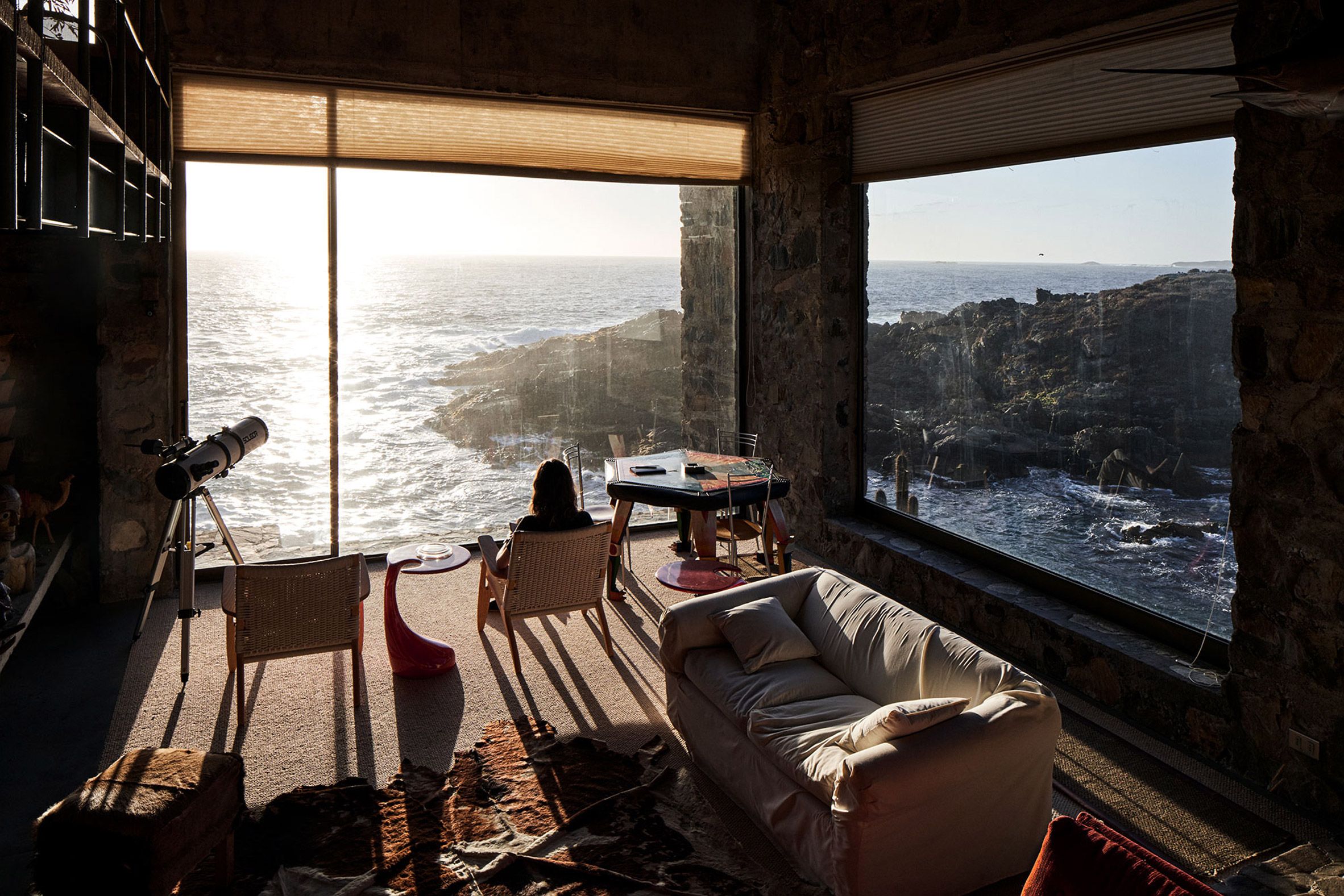 Los Vilos House By Cristián Boza Is A Singular Cliffside Retreat