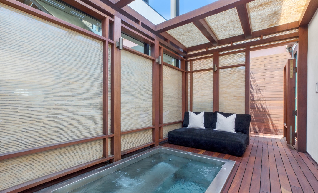 Matthew Perry Lists Malibu Beach House For US$15 Million