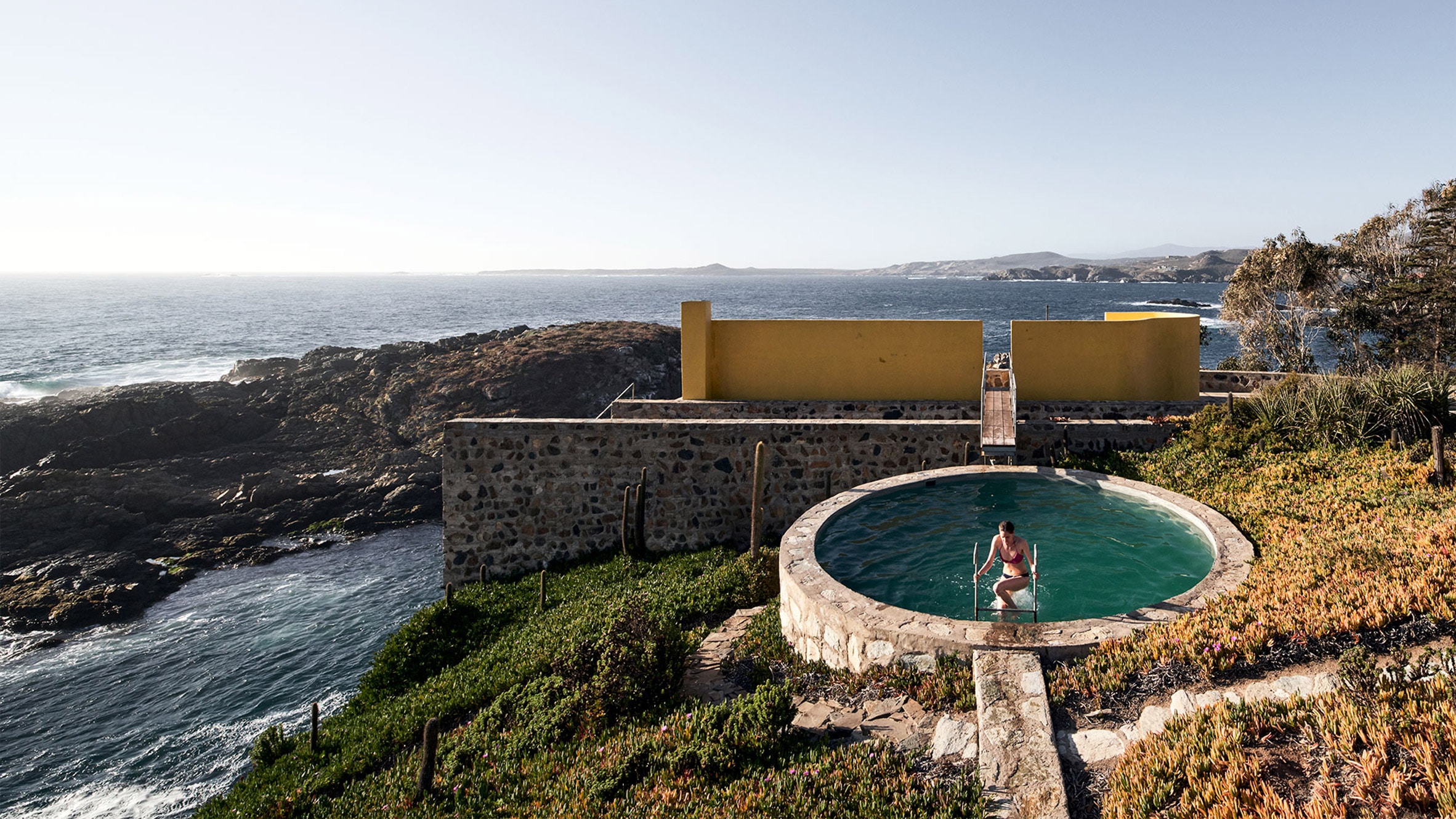 Los Vilos House By Cristián Boza Is A Singular Cliffside Retreat