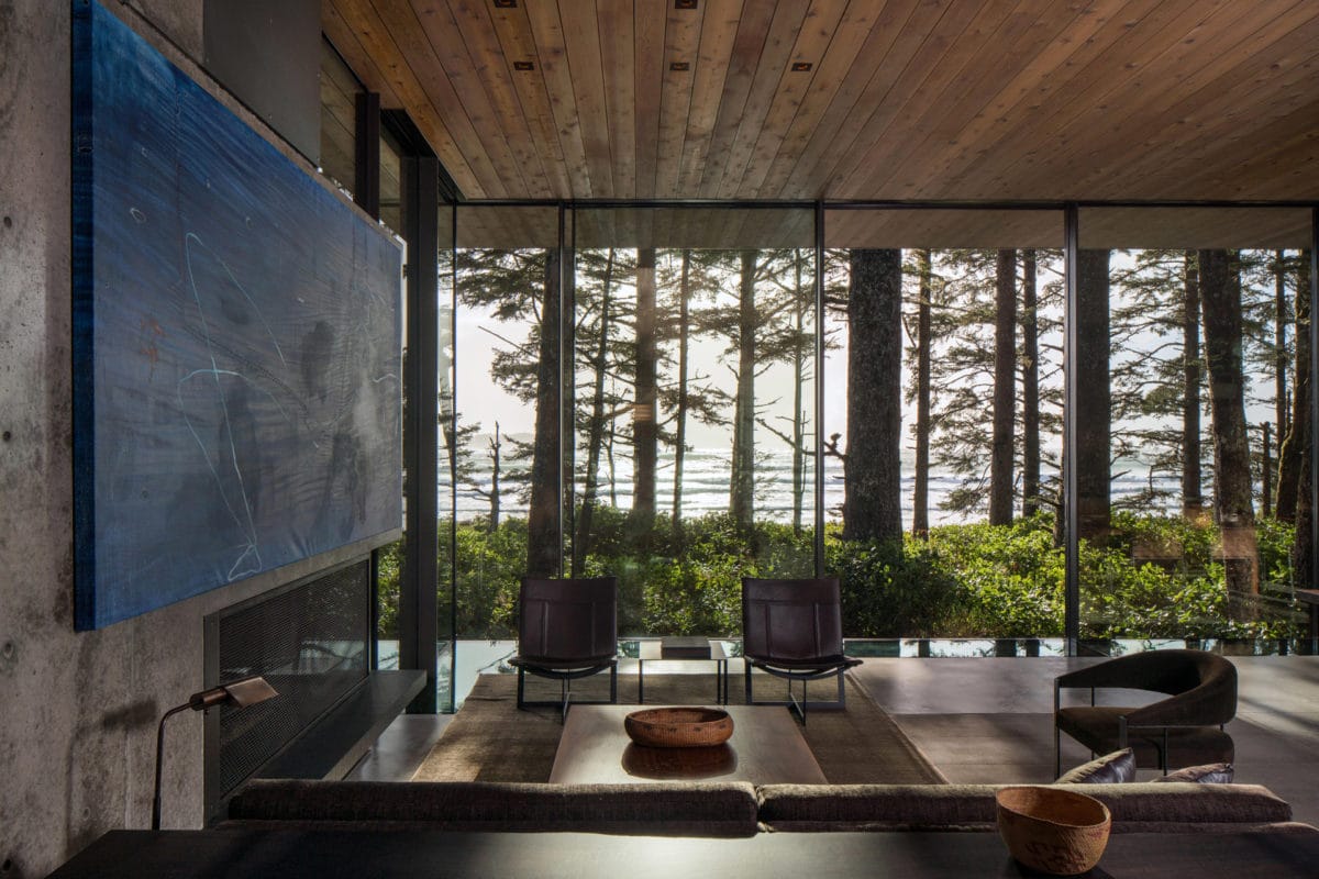 This Glass Tofino Beach House Is A Glorious Surfer&#8217;s Retreat