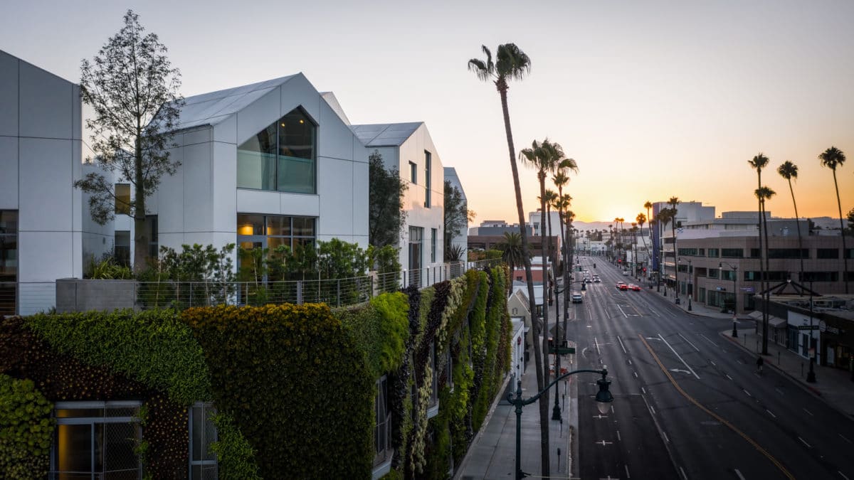 Gardenhouse Resembles A Hilltop Village Among LA&#8217;s Urban Sprawl