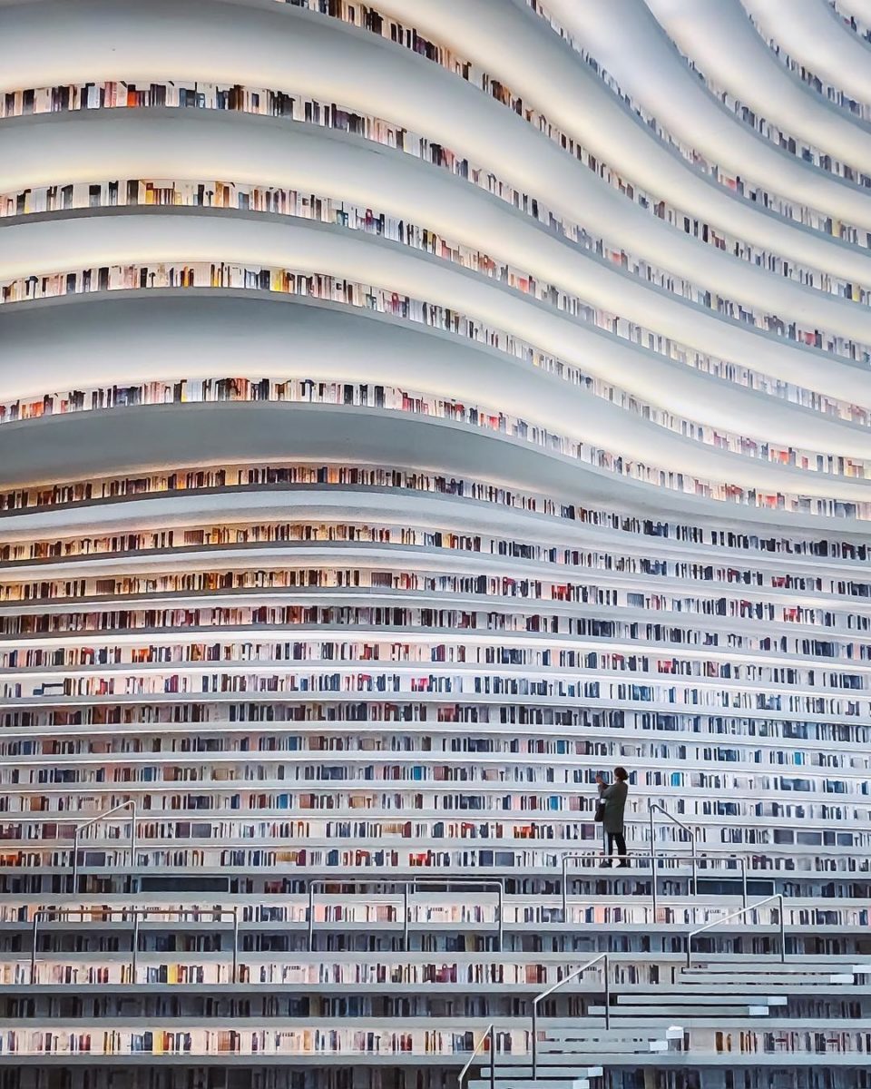 Tianjin Binhai Library: The World’s Coolest Home To 1.2 Million Books