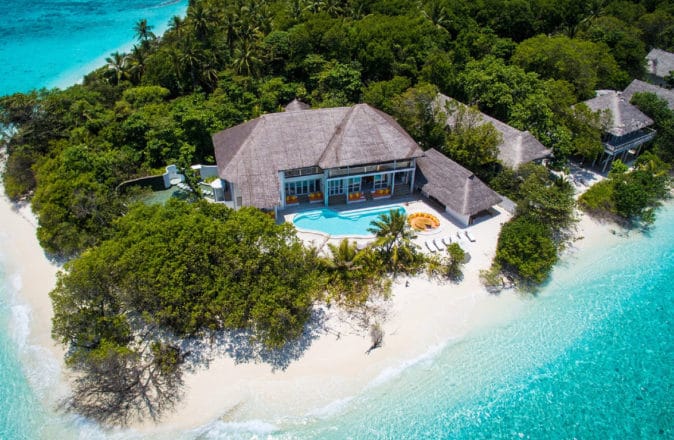 Soneva Fushi Resort Will Hire You To Run Its Bookshop For 6 Months