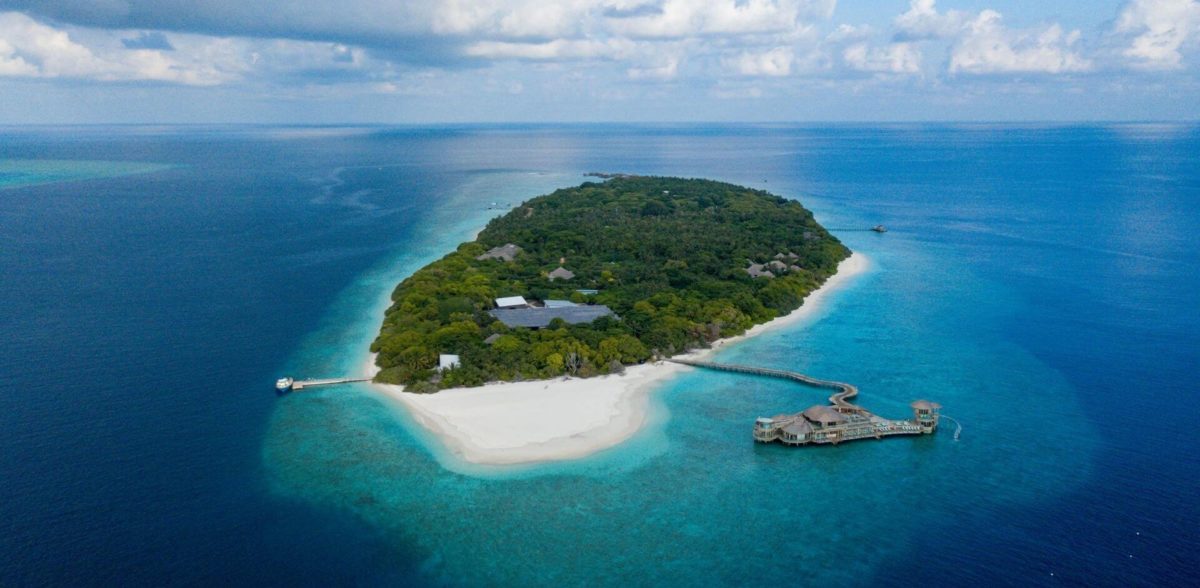 Soneva Fushi Resort Will Hire You To Run Its Bookshop For 6 Months